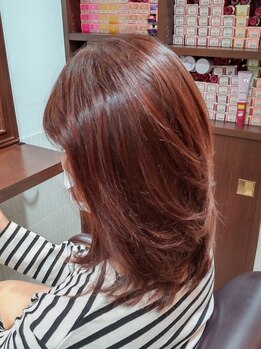 ヘアーメイクココ(HAIR MAKE COCO)の写真/落ち着いたサロンをお探しの方に♪リラックスできる空間でヘアチェンジ。エレガントなスタイル提案が嬉しい