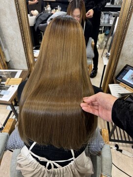 髪質改善トリートメントで艶髪に変身♪