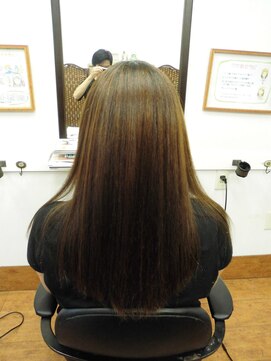 スタジオ ティーウェーブ(S.T.WAVE) ナチュラルストレートヘアー