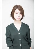 耳掛けショートボブ