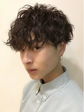 バイフィフス 原宿/表参道(by fifth) 波巻きツイストスパイラルパーマツーブロック刈り上げ