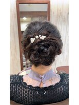 ルチル(Rutile)&nbsp;どんな髪質にも合う万能！編み込みアップスタイル