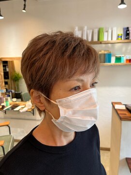 マーブルヘアー(Marble hair) ショートカットミルクティーベージュ