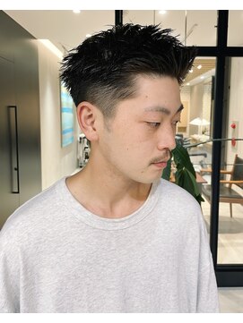 ハル(HAL) メンズヘア　角を残したザクザクショートヘア