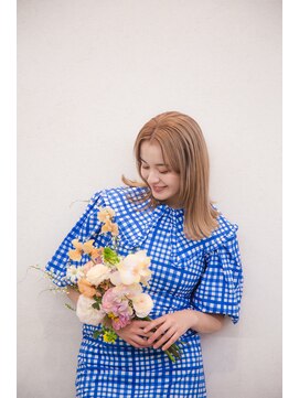 ウタリ(utari) 【utari】ミディアムスタイル/松本善人