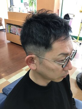 ディクトヘアー(DCTHAIR) 軽めのフォワードスタイルツーブロック