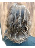 切りっぱなしミディアム×スモーキーベージュ