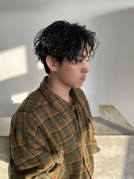 ボブ 金沢(BOB) 10代20代 センターパート 波巻きパーマ カルマパーマ メンズ