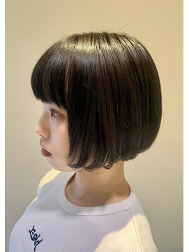 アンチェ(Anche) 前下がりボブ