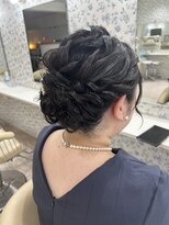 サクララ(Sakura la)&nbsp;ふわふわシニヨン／結婚式お呼ばれヘア／二次会へア／ロブ