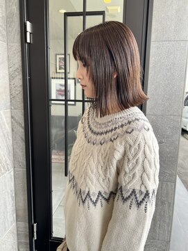 メゾン アヴァロ(Maison Avallo) フェイスレイヤーのフェザーロブ