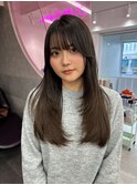 レイヤーカット/ロングヘア/前髪シースルー