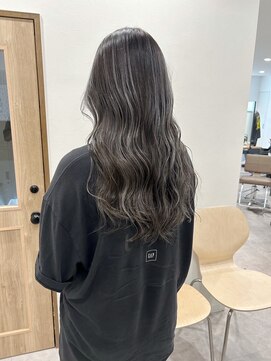 ルース(LOOSE) 【下田健太】イヤリングカラーピンク切りっぱなしボブ髪質改善