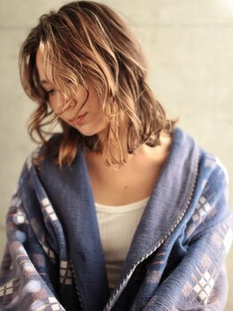 髪質に合わせたパーマで理想のスタイルを実現！ダメージレスで艶感のあるふんわりパーマもお任せ下さい◎