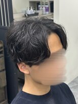 フイ 恵比寿(Hui) フェザーパーマ/グレーブルーカラー/刈り上げショートパンク