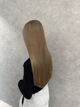 トイロ(toiro.) どんな服装にも合う!ハイトーンミルクティー