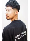 くせ毛風パーマぱっつん刈り上げフェード