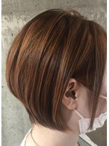 ヘアーアンドメイク ファット(Hair&Make PHAT)&nbsp;ひし形シルエット丸みショートオレンジカラー20代30代