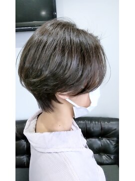 ヘアーアンドアイラッシュ ヨーク(Hair&eyelash york's) 丸みショート スターダストカラー