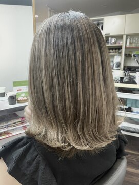 フレール(frere) ハイライト　艶髪