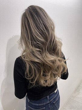 ジゼル(gisele) (稲毛)ベージュ系バレイヤージュ