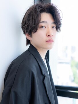 メゾンバイハバナ(maison by HAVANA) メンズ波巻きセンターパートハイライトツーブロックマッシュ