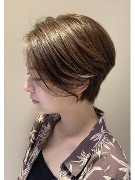 アンチェ(Anche) ショートボブ　ショートヘア　アッシュカラー　小顔カット