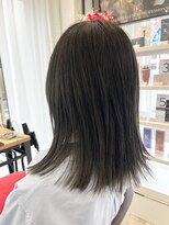 ウイ バイ ファースト 北四番丁店(u'i by first)&nbsp;★透明感オリーブグレージュ★外はねミディアム