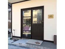 スワロウテイル Swallowtailの雰囲気（駐車場は店前に２台、斜め向い北街道押切交差点角に2台）
