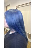 ブルー