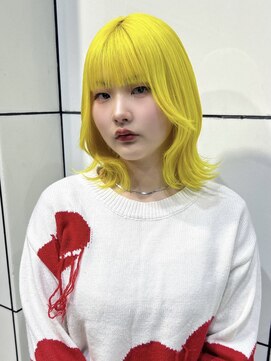 ヘアーアンドメイク ビス(HAIR&MAKE bis) 派手髪好き必見！ネオンイエロー♪【唐木彩華】