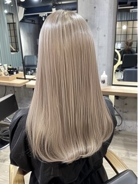 ネハス ナガオカ(nehus.nagaoka) ブリーチ/透明感カラー/ウルフレイヤーロング/ボブルフ