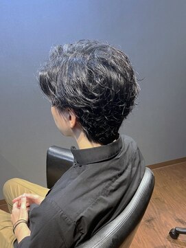 ビーダンディー(Bee dandy) ビジネスツーブロック ウルフショート フェザーパーマ