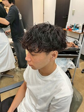 オゼル(OZEL) 【ツイスパ×レイヤー】上品な抜け感で魅せるモードスタイル