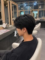 リリーオム バイ エーケー(Lily HOMME by AK) 横顔映えセンターパート