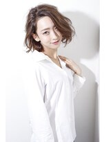 アンルポン 天満橋(un le pont)&nbsp;【un le pont天満橋】大人女性のワンサイドボブ×セミウエット