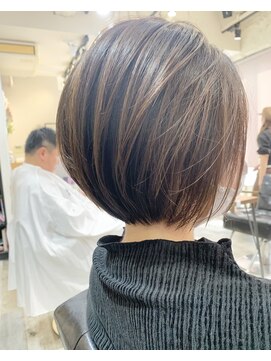 ヴィーヴォ 天六店(VIVO) コンパクトなショートボブ