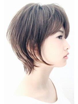 シータ(sheta) 【sheta/三畑賢人】吉瀬美智子さんの髪型小顔エアリーショート