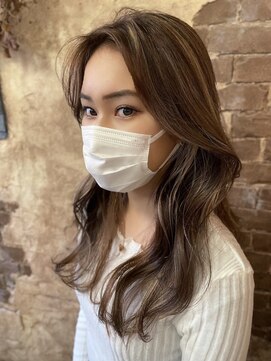 マギーヘア(magiy hair) meyou/くびれフェイスレイヤー×オーダーメイドハイライト