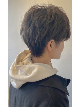 ノート(note) ハンサム大人ショート×ベージュ系スモークカラー