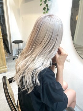 ドットハリス(.Hallis) 大人かわいい/小顔/ミディアムレイヤー/20代30代40代