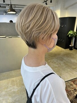 メリー オオサカ(Merly Osaka) オシャレさん必見！ミニレイヤースタイル_ツートーンカラー_