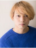 脱マンネリ！ハイトーンカラーブロンドマッシュルームヘアe名護