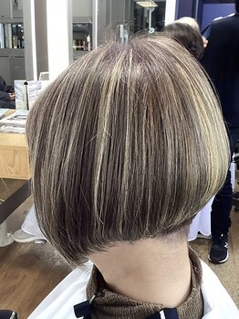 ロコムヘアー(Locom hair)の写真/【安佐北区】より人を輝かせるために必要不可欠な“ヘアカラー”当店でダメージを抑え、より綺麗な髪へ。