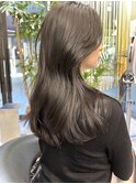 レイヤーカット 透明感 オリーブグレージュ ツヤ髪 韓国ヘア