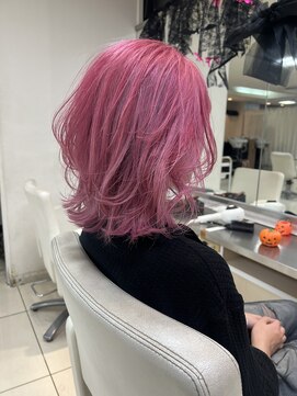 ショコララテ 20代30代ダブルカラーシアーピンクミディアムウルフ外ハネ