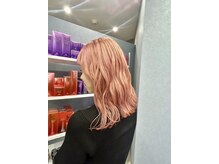 アクルヘアーバイテソロ(AKUR hair by tesoro)