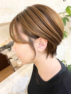 プレフェレプレフェ(prefere prefe) 耳かけくびれショート×透明感カラー