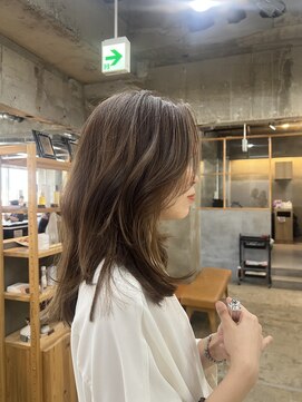 フリーラ 京都河原町三条店(freera) 【kiho】バタフライカット