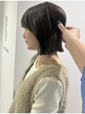オリーブグレージュ